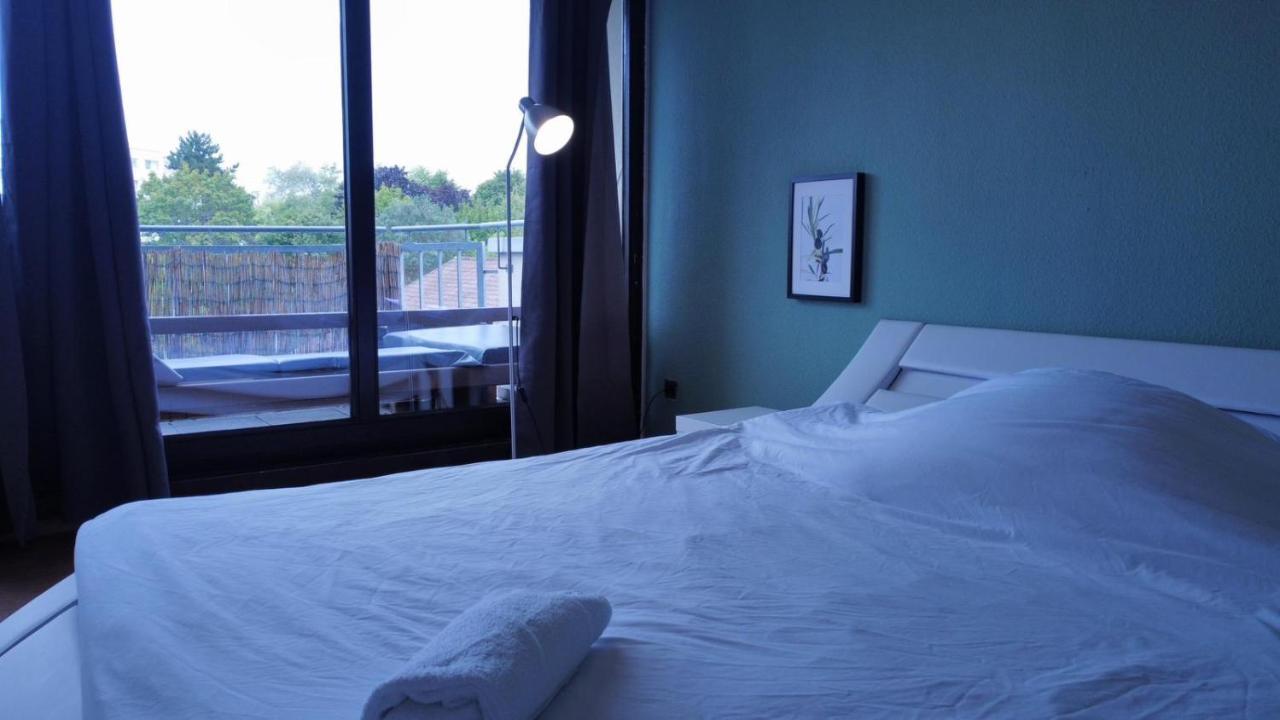 Budget Suite Mit Balkon - Privatzimmer In Wohnung - Netflix & Minibar Inklusive Coblence Extérieur photo