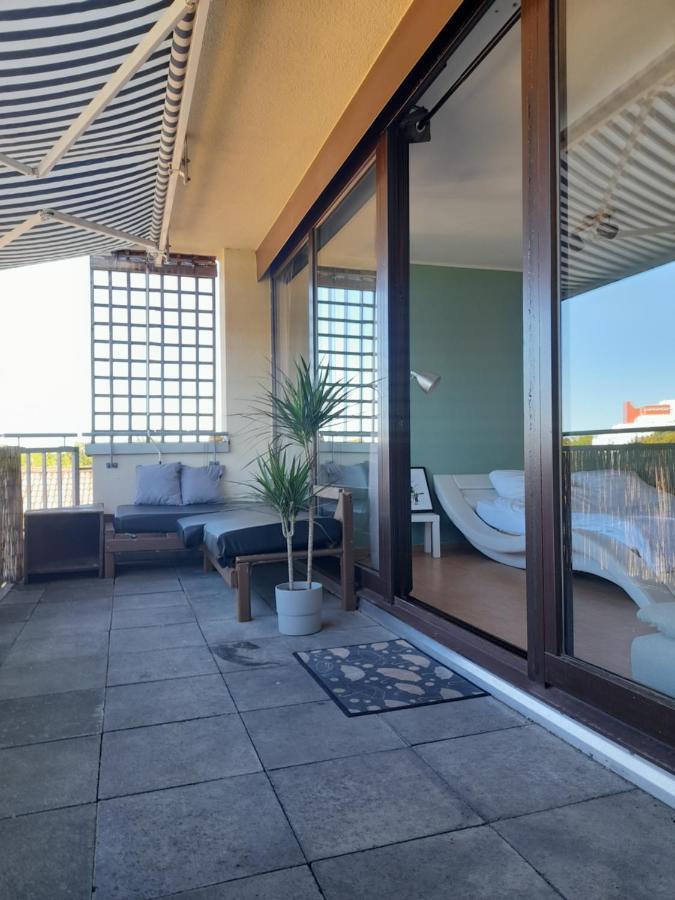 Budget Suite Mit Balkon - Privatzimmer In Wohnung - Netflix & Minibar Inklusive Coblence Extérieur photo